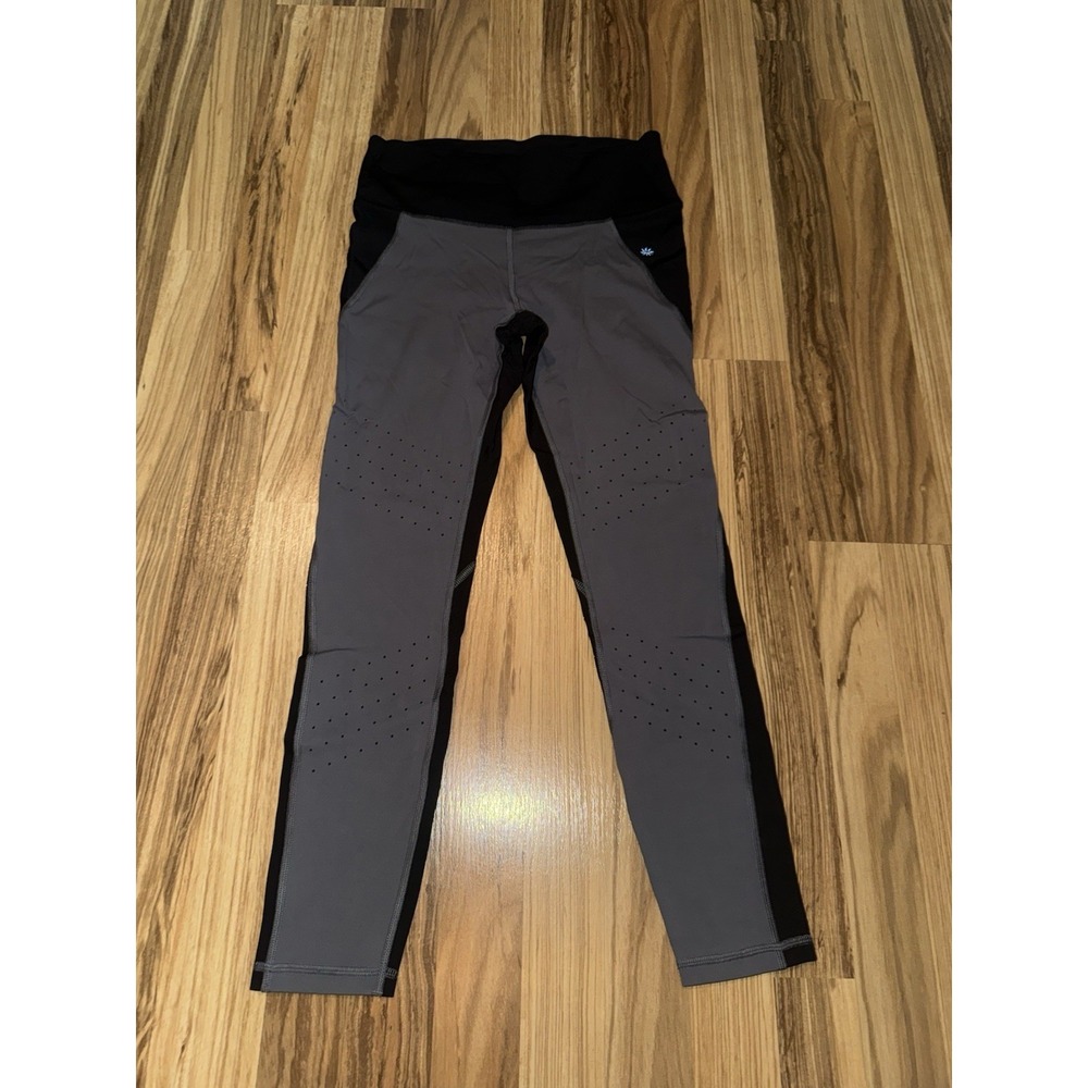 Athleta Women's Small S Ventilated Leggings Gray Black Right Compression